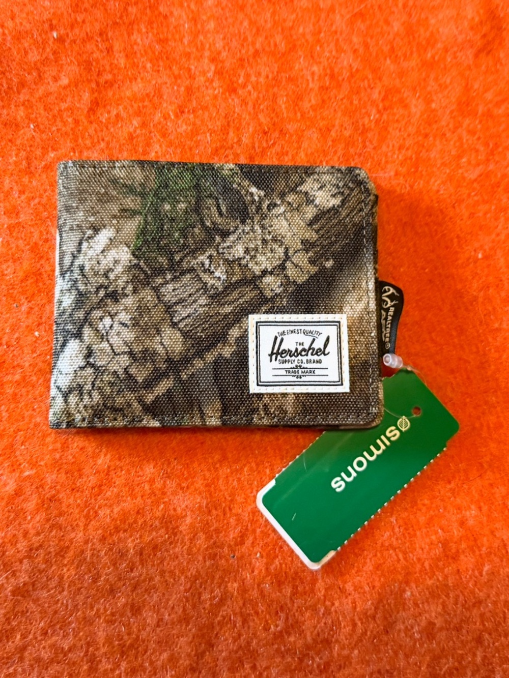 Herschel camo Roy Realtree® wallet NWT - Picture 3 of 9